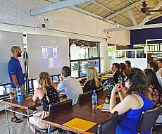 Learn how to become an English teacher in Manuel Antonio